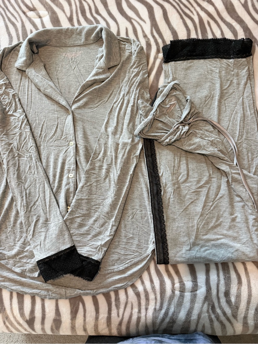 Victoria’s Secret Women's Grey Lace-Trim Pajama Set